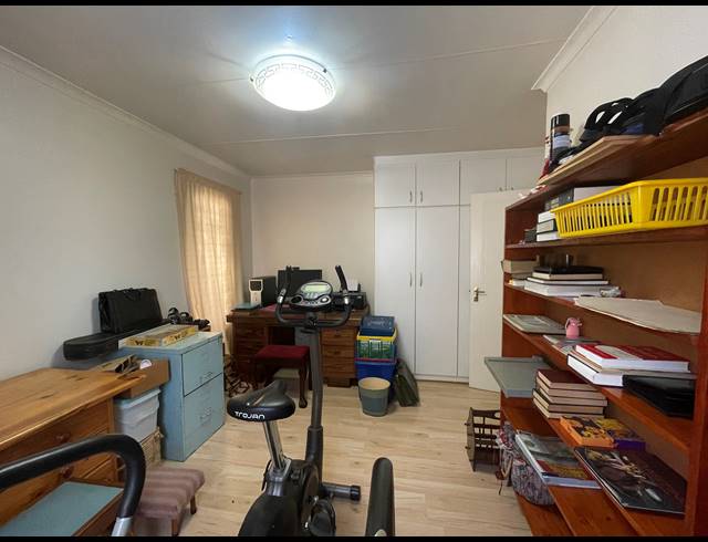 3 BEDROOM HOUSE FOR SALE IN PARKHILL GARDENS